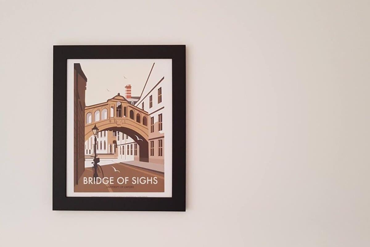 Modern Apartment In The Heart Of Oxford With Secure Underground Parking Kültér fotó