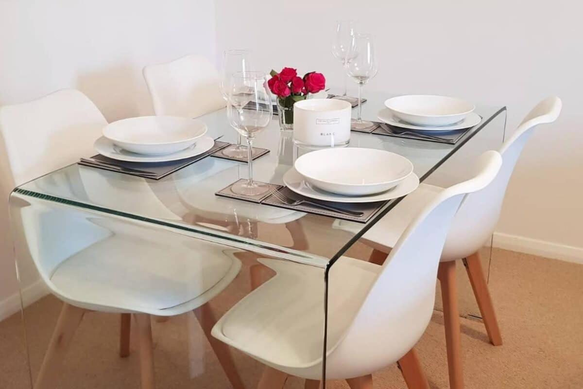 Modern Apartment In The Heart Of Oxford With Secure Underground Parking Kültér fotó