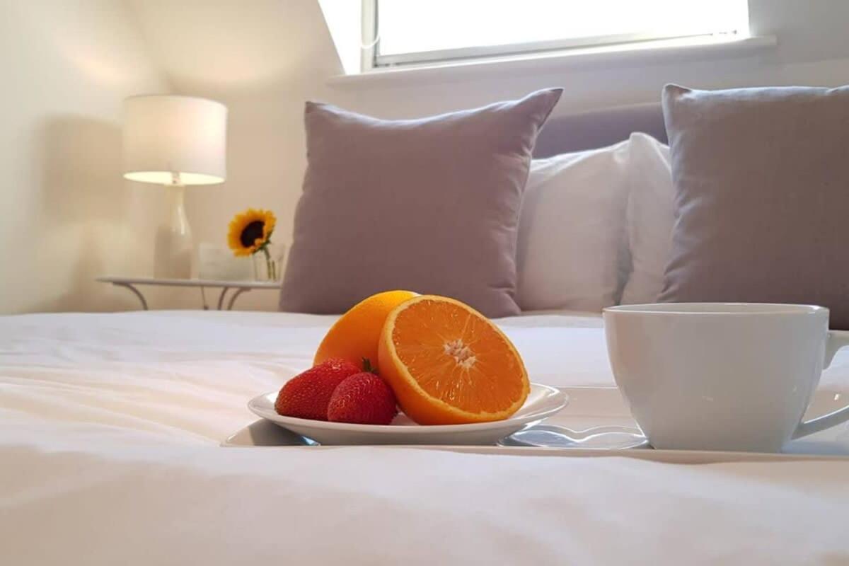 Modern Apartment In The Heart Of Oxford With Secure Underground Parking Kültér fotó