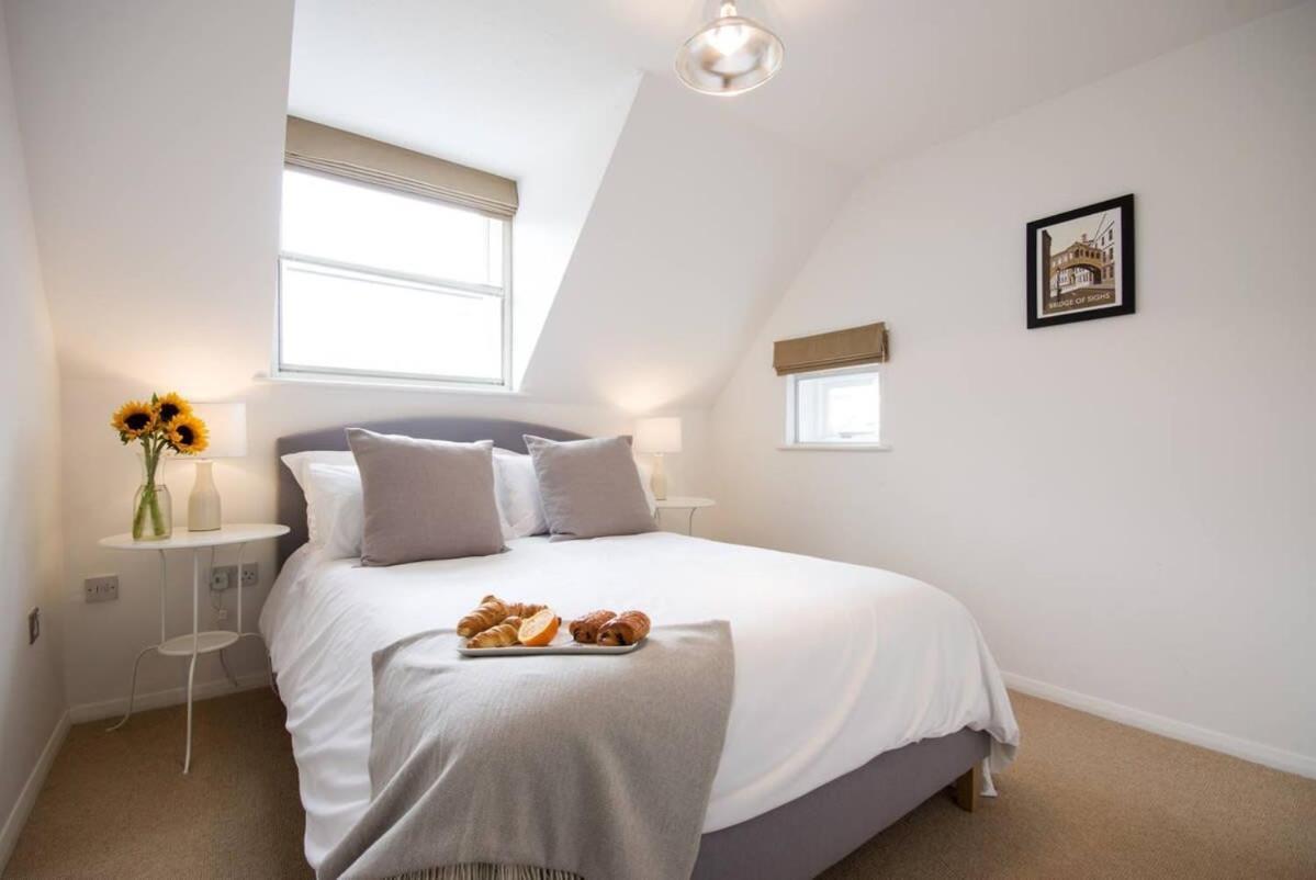 Modern Apartment In The Heart Of Oxford With Secure Underground Parking Kültér fotó